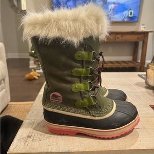 Women’s Sorel waterproof boots